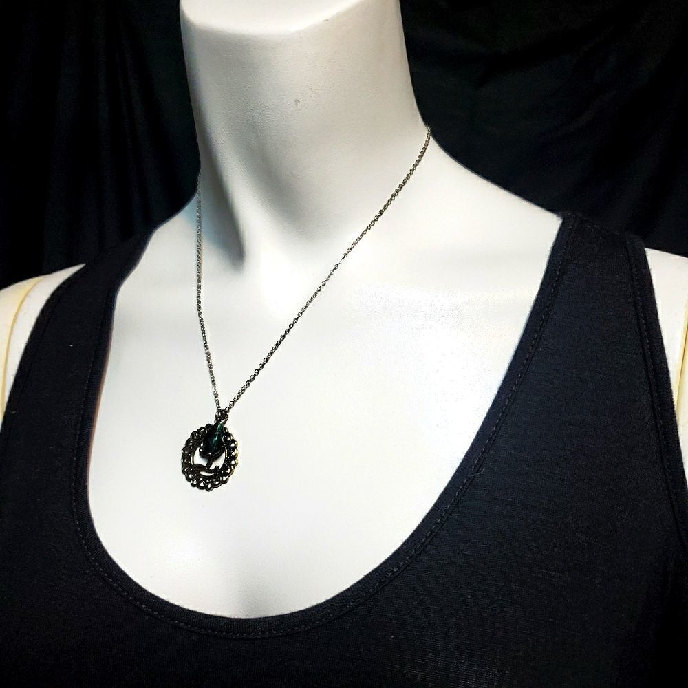 NWT Taramanda L Necklace